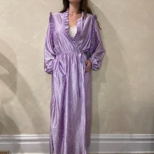 Vintage 1960s Elizabeth of New York Purple Robe with Floral Design in Size Large